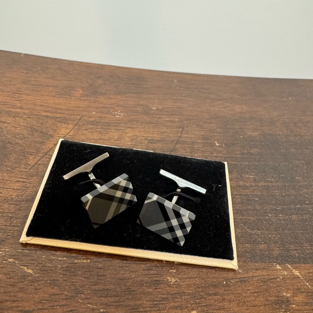NWT Burberry Black and Silver Square Plaid Cufflinks